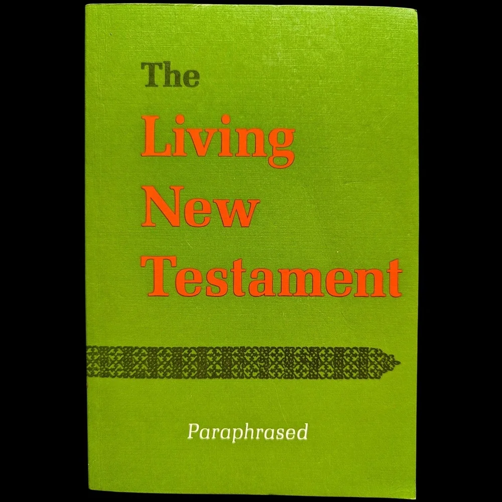 The Living New Testament Paraphrased Tyndale House 1974 Vintage Paperback TH395